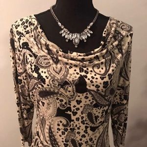 Black & off white 3/4 sleeve paisley animal print